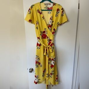 Loft Plus Floral Wrap Dress in Yellow Womens 18